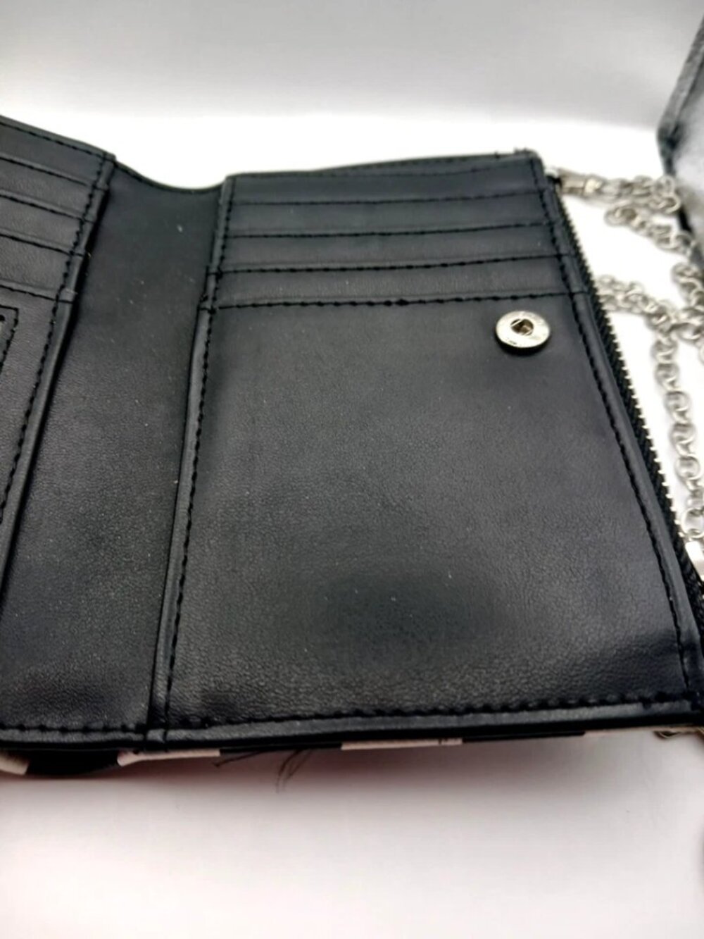 Black + White Skater Checkered Long Wallet + Metal Chain - Picture 6 of 10